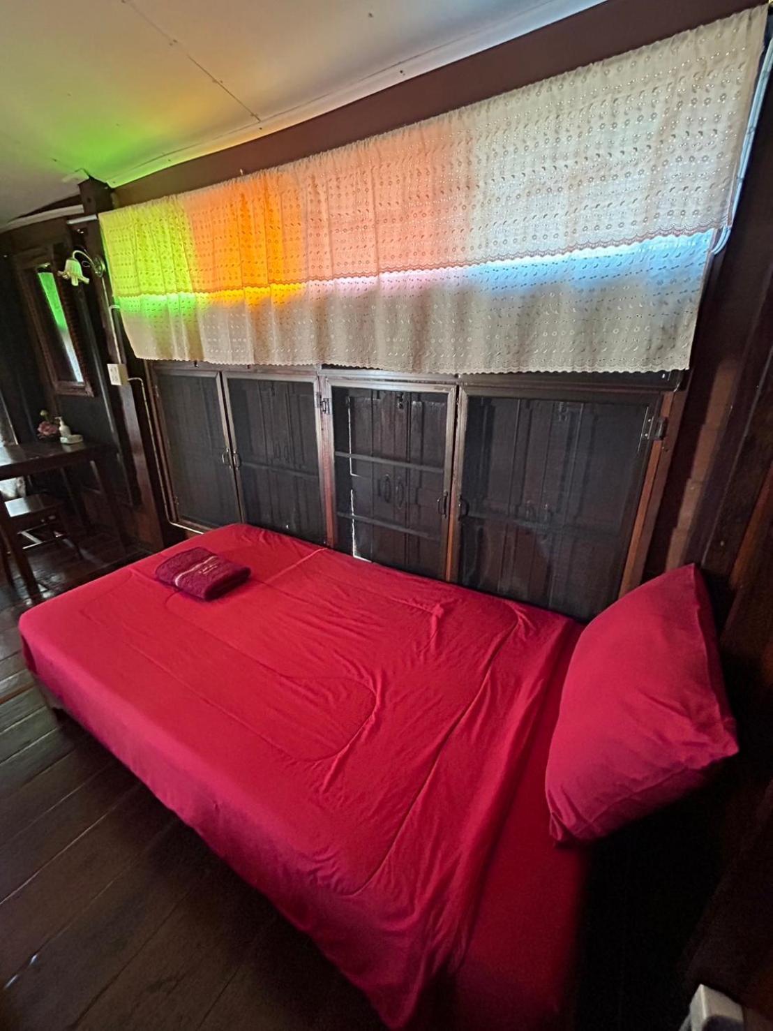 Baan Are Gong Riverside Homestay Ayutthaya Eksteriør bilde