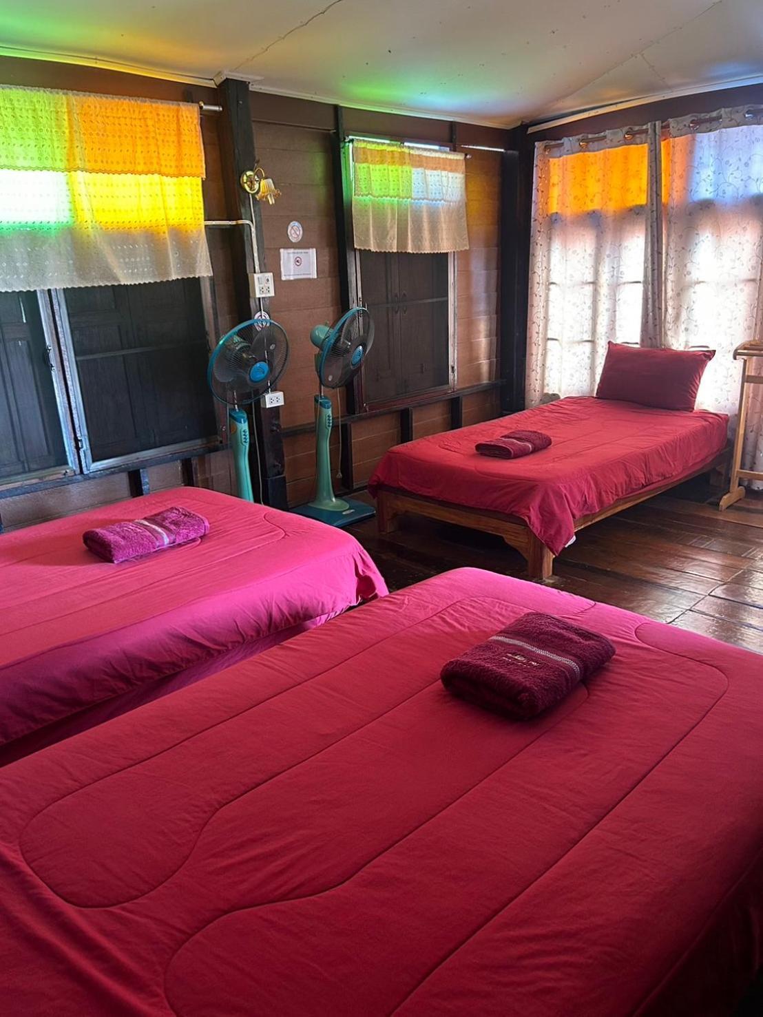 Baan Are Gong Riverside Homestay Ayutthaya Eksteriør bilde