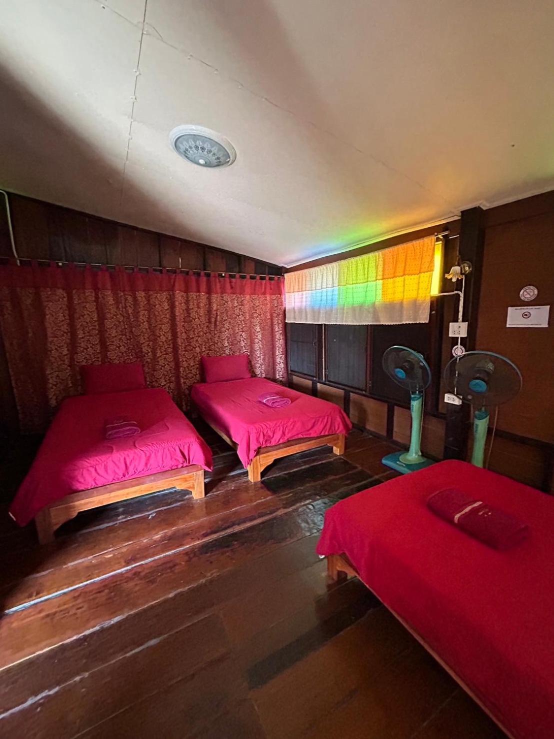 Baan Are Gong Riverside Homestay Ayutthaya Eksteriør bilde