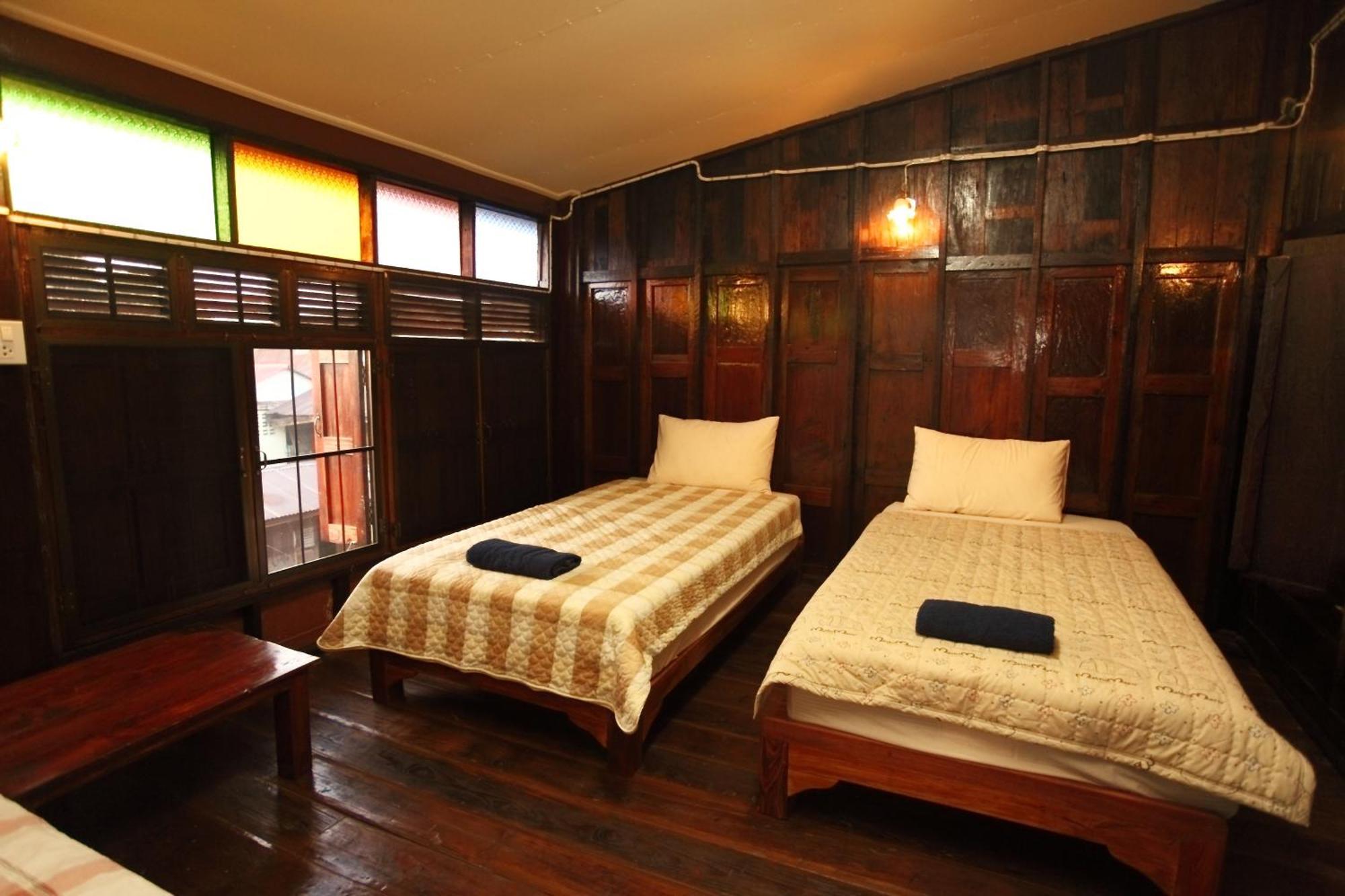 Baan Are Gong Riverside Homestay Ayutthaya Eksteriør bilde