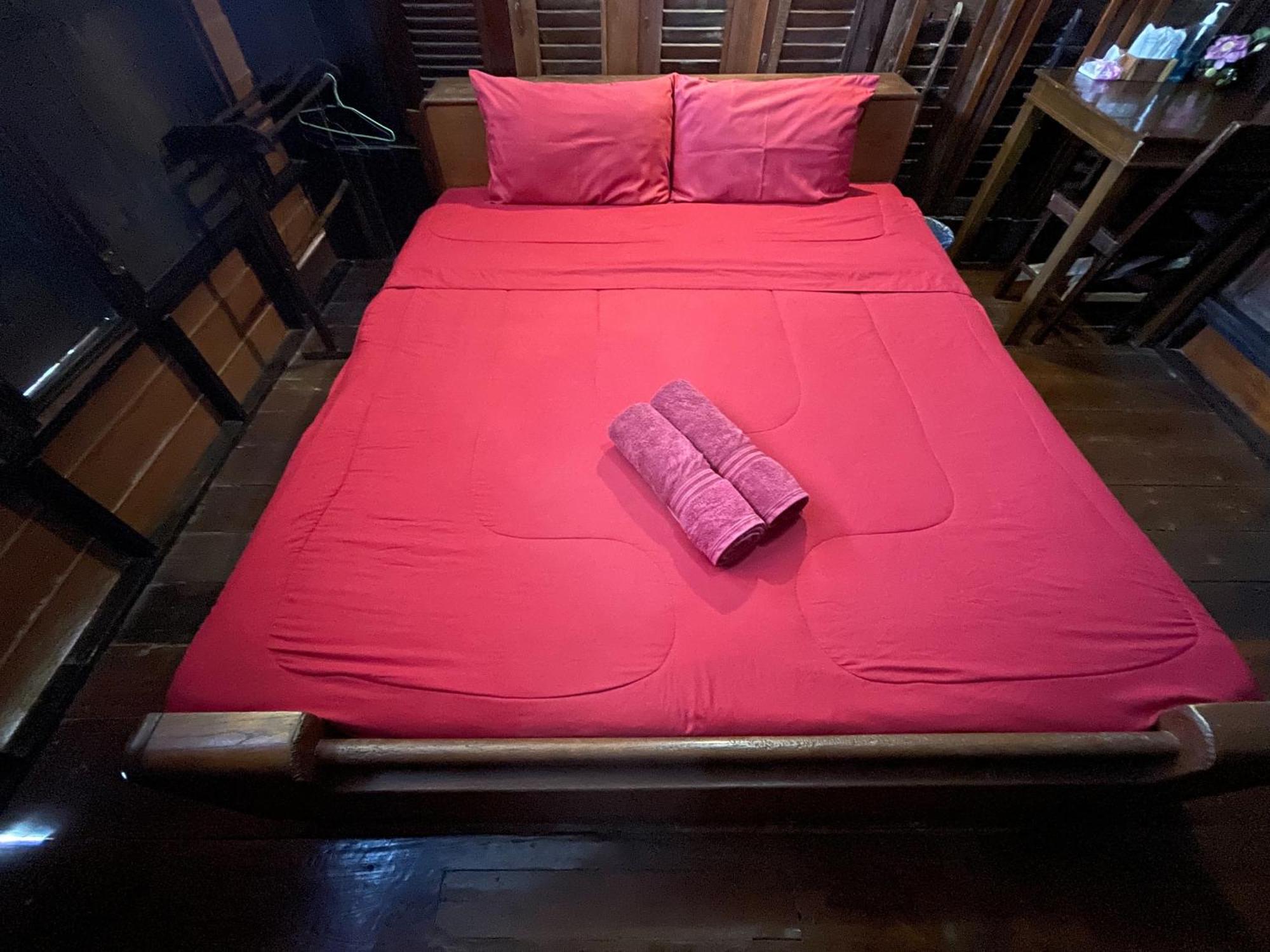 Baan Are Gong Riverside Homestay Ayutthaya Eksteriør bilde