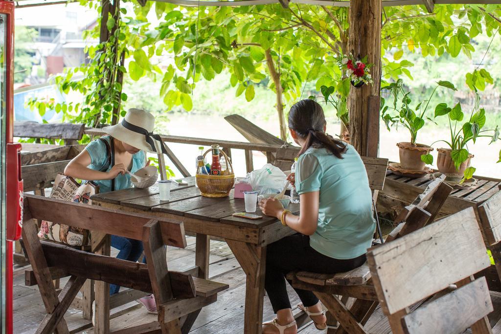 Baan Are Gong Riverside Homestay Ayutthaya Eksteriør bilde
